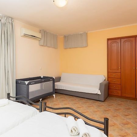 Villa Callistemon Agia Paraskevi  Luaran gambar